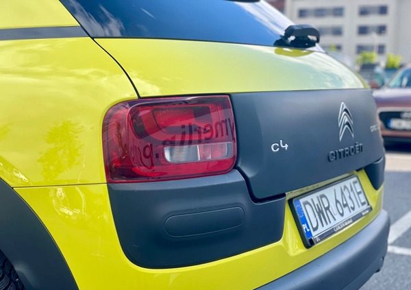 Citroen C4 Cactus cena 52767 przebieg: 82701, rok produkcji 2018 z Wrocław małe 277